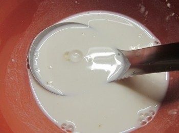 step2: 先將<span class="group_2">粉漿</span>調成一碗備用