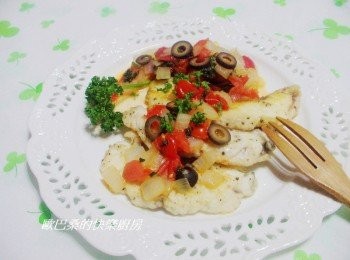 step8: 將蔬菜搭配上海鱸魚就完成囉。