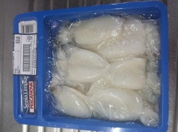 step1: 先將墨魚洗淨，切粗條。