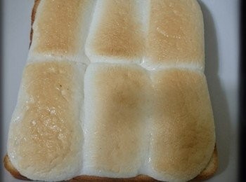 step4: 焗至棉花糖變金黃色即可