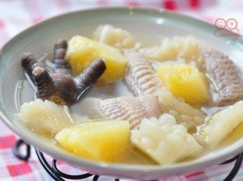 step5: 湯頭有著淡淡的鳳梨果香，喝起來一絲絲溫苦回甘甜...真的好喝喔~夏天火氣總是高了些，來點好喝順口的湯品降火氣喔~