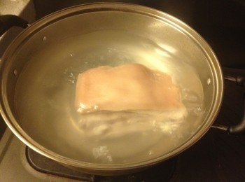 step2: 放入滾水煮15分鐘, 盛起抺乾