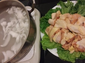 step2: 記得大滾落雞蓋蓋耐心等五分鐘。