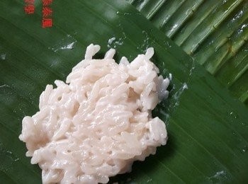 step6: 糯米上面放一匙芋頭