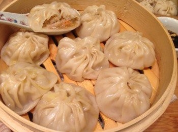 step19: 鍋中加水煮滾，然後放進去以大火蒸6-7分鐘即完成。