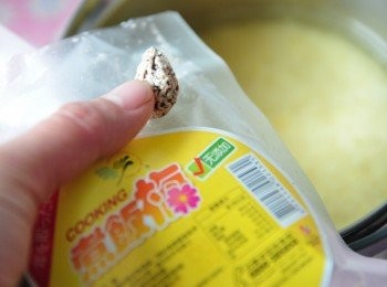 step3: 再放入一顆煮飯梅