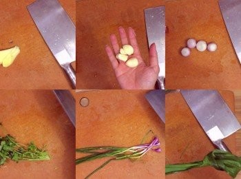 step1: 薑去皮切片輕拍
蒜頭去皮去底
紅蔥頭去皮
芫茜、蔥洗淨去根部
斑蘭葉洗淨打結，全部放入慢煮袋內