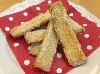 step9: 剩下吐司邊稍微烤脆一點，可以當零嘴，一舉2得^^