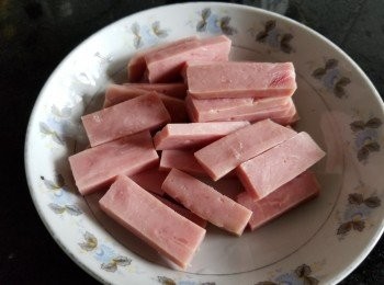 step5: 火腿扒切條備用