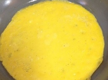 step1: 絞肉加入調味料、攪拌均匀成肉餡、最後加入蝦泥、放入冰箱冷蔵15分