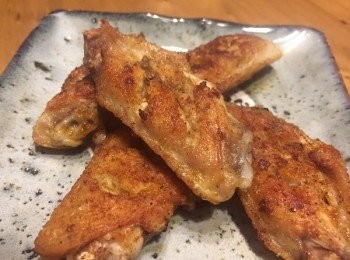 step5: 最後撒上椒鹽粉出鍋食用。