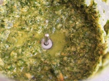 step4: 取乾淨的玻璃罐裝瓶. 可以再加適量的橄欖油浸泡, 再冷藏