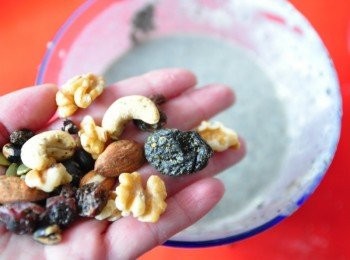 step5: 取出適量的有機綜合堅果