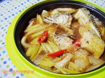 step6: 簡單輕鬆又方便ˊ而且非常入味好吃哦~ 一鍋搞定ˊ有魚有蔬菜ˊ湯汁還能拿來拌飯ˊ 喜歡的再試試看~~