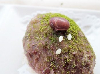 step9: 撒上一些绿茶粉和白芝麻。完成！

 更多精彩圖文食譜在 [ Foodbowl Club ] http://foodbowlclub.wordpress.com/ 

FB粉絲專頁 https://www.facebook.com/foodbowlclub