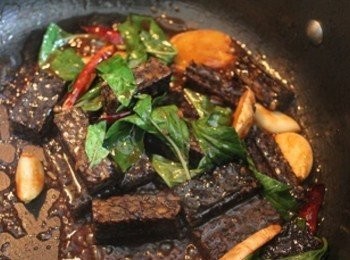 step4: 蓋上鍋蓋, 燒到醬汁微乾即完成