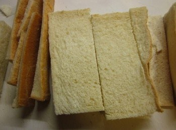 step6: 厚片吐司去邊再切對半