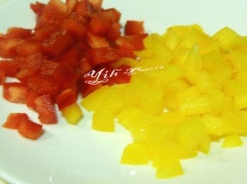 step5: 紅.黃甜椒切丁
