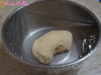 step7: 用保鮮紙包好放雪櫃三十分鐘~