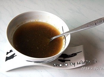 step7: 炎炎夏日，來碗冰涼的《黑木耳露》絕對會是一大享受
不僅是清涼解熱，更能養生又養顏。
讓家人都能吃得健康也吃得美麗‧‧‧