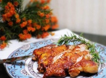 step5: 又香又夠味的【迷迭香雞腿排】就完成囉。