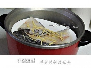 step3: 放入電鍋，以外鍋一杯水量蒸熟‧‧‧