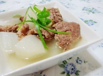 step5: 湯頭非常清爽鮮甜ˊ牛肉白蘿蔔口感也恰到好處ˊ 最重要準備簡單ˊ料理也輕鬆ˊ 喜歡的可以嘗試看看喔~^^