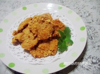 step6: 油炸雖然較不健康ˊ但有時嘴饞還是必免不了ˊ 尤其小朋友超愛ˊ那就花點時間自己在家做ˊ 最少油的品質不用擔心ˊ 用過的炸油ˊ將雜質濾掉ˊ 有料理時儘早使用完即可。