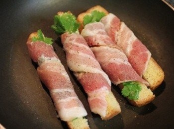 step2: 放入鍋中, 收口處向下先煎