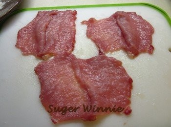 step3: 豬里肌肉切蝴蝶刀(中間不切斷)