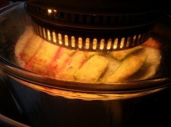 step10: 先用光波爐波7-8分鍾(如冇光波爐焗爐或煎亦可)