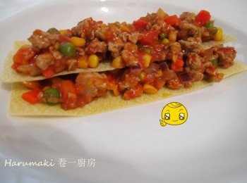step4: 材料上輕放第二層寬麵, 再放炒好的材料