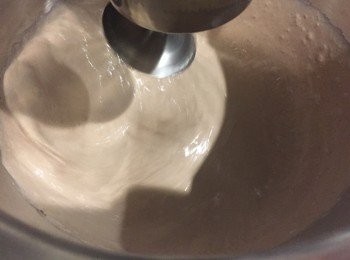 step3: 先用中速（廚師機用3號）打大概2分鐘