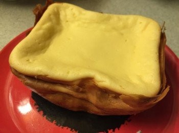 step7: 然後放在碟上, 可放入雪櫃, 之後切件食用