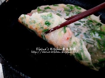 step8: 離鑊不黏鑊的時候 , 才反轉另一面