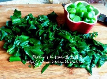 step4: 盛起瀝乾水份將芥蘭葉切碎