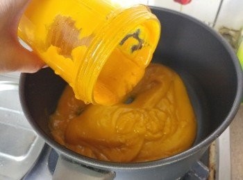 step2: 南瓜蓉倒回煲內