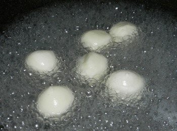 step5: 換桂冠<span class="group_1">花生魔法湯圓</span>下鍋囉！