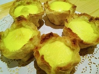 step4: 將蛋液倒入後 烤箱先預熱至180度後放入烤箱
烤到蛋液全熟即可
蛋液澎脹表示蛋液已烤熟