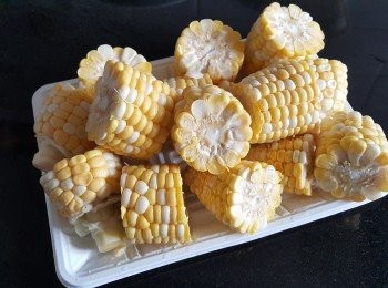 step2: 粟米，清洗後切件