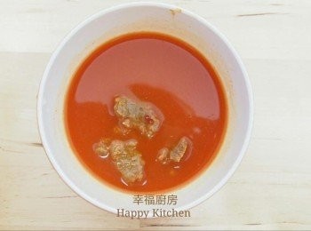 step2: 將湯料煮滾，放入所有材料煮滾完成!