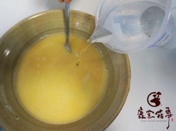 step3: 加入120cc的水一起攪拌