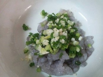 step3: 加入薑泥和蔥花