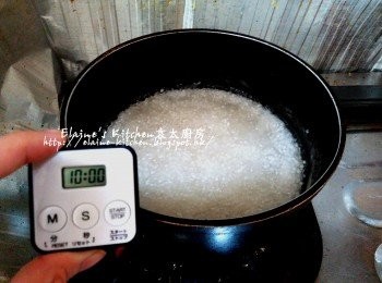 step2: 轉慢火煮10分鐘至西米成透明狀態