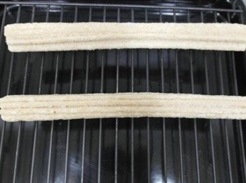 step6: 放進水波爐1號模式:酥脆加熱!!!