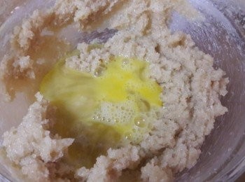 step3: 雞蛋分二次加入拌勻