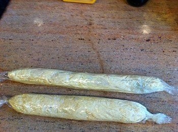 step4: 4)將3炒到差不多收乾既醬汁掃係 腐皮內外