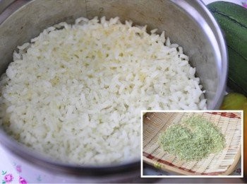 step2: 準備米飯:我選用有淡淡芋香味的彩色米-芥菜