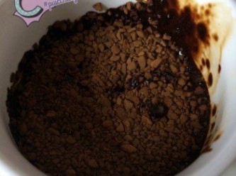 step3: 咖啡粉加奶, 溶成咖啡溶液