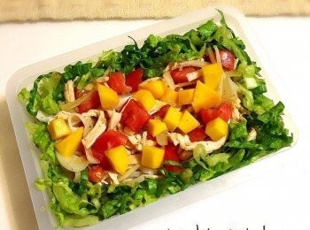 step4: 把酪梨換成芒果也很好吃～做成涼拌芒果雞絲隔天中午帶便當